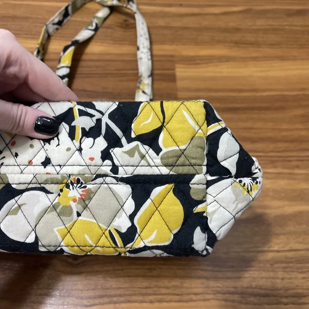 Vera Bradley Dogwood Quilted Large Tote Bag Purse‎ Yellow Black Foral Retired